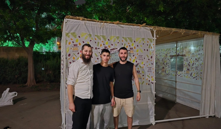 מלא וגדוש באור: בבית חב"ד נווה גן מסכמים את חודש החגים