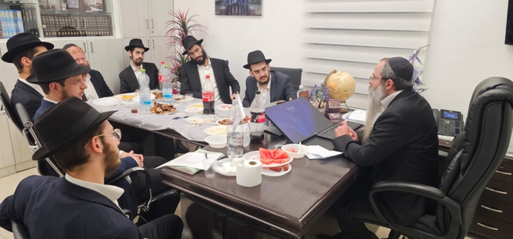 בני ברק: קבלת פנים לתלמידי השלוחים מחצרות קדשנו