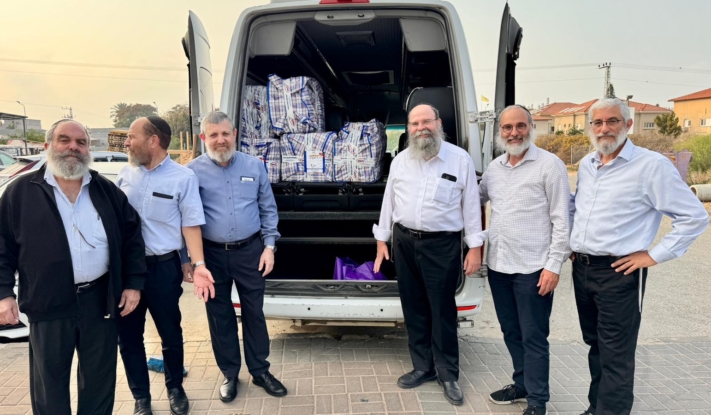 לקראת כ' מר חשון: קבוצת אברכים יוצאת מבירת חב''ד לרוסטוב