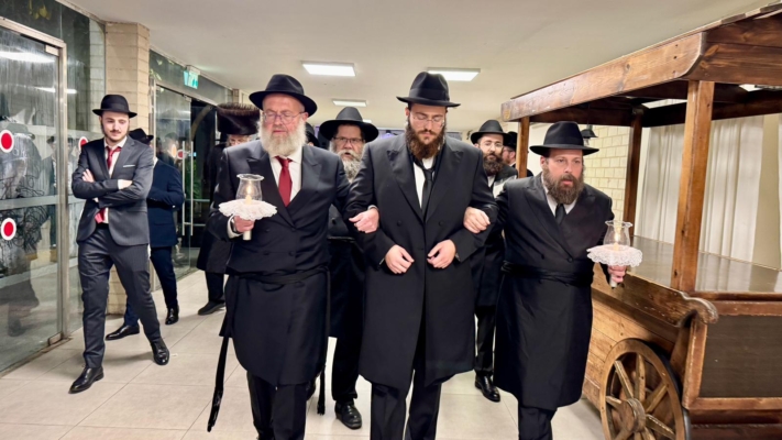 כפר חב''ד ב': שמחת חתונת משפחות וורצ'וב - מייערס