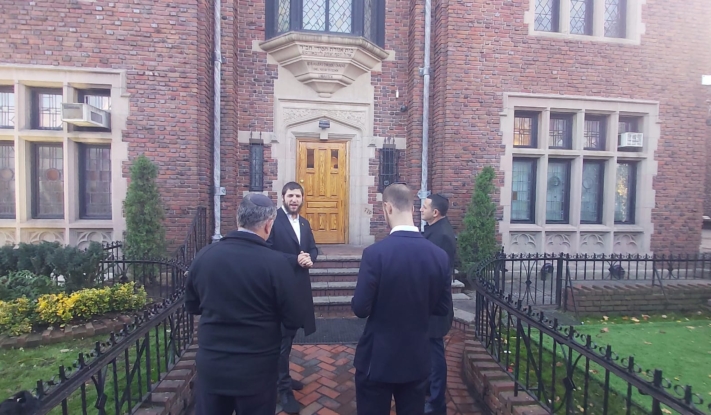 בסיום הכינוס: חבר הכנסת והסוקר הבכיר בסיור בבית חיינו