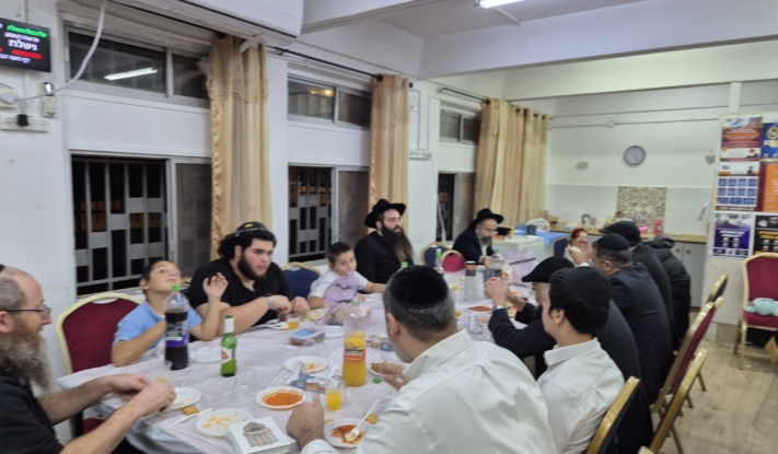 התוועדות חסידית לרגל י"ד כסלו נערכה בקרית גת