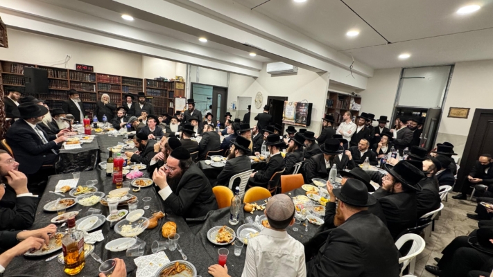 רבים התכנסו להתוועדות י''ט כסלו באלעד