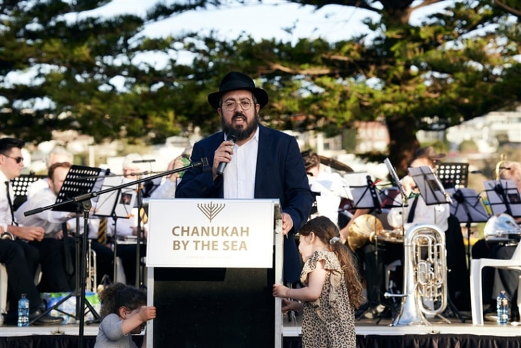 "ציון - מלשון סימן" • מתורת הצמח צדק הרב שלאנגר הי"ד במבצע חנוכה