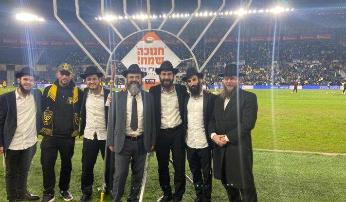 בהשתתפות כ-25,000 אוהדים: הדלקת נר שני באצטדיון טדי