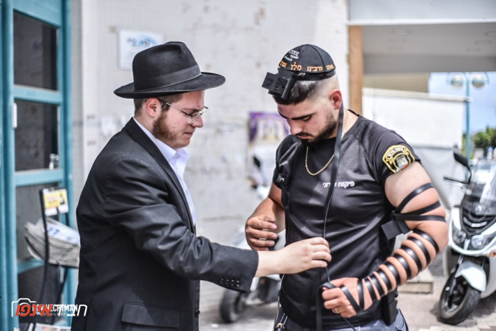 סרסל, צרפת: אלפי יהודים הדליקו אור גדול מול החושך