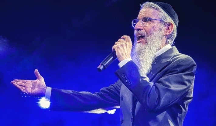 האזינו: אברהם פריד בביצוע חדש לפיוט השבת "שלום עליכם"