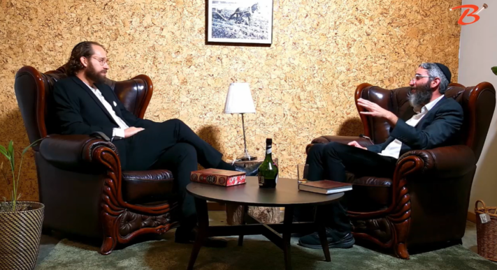 רב בית הכנסת מרכז ממ''ש בנתניה בפודקאסט 'ברדוגו לייב'