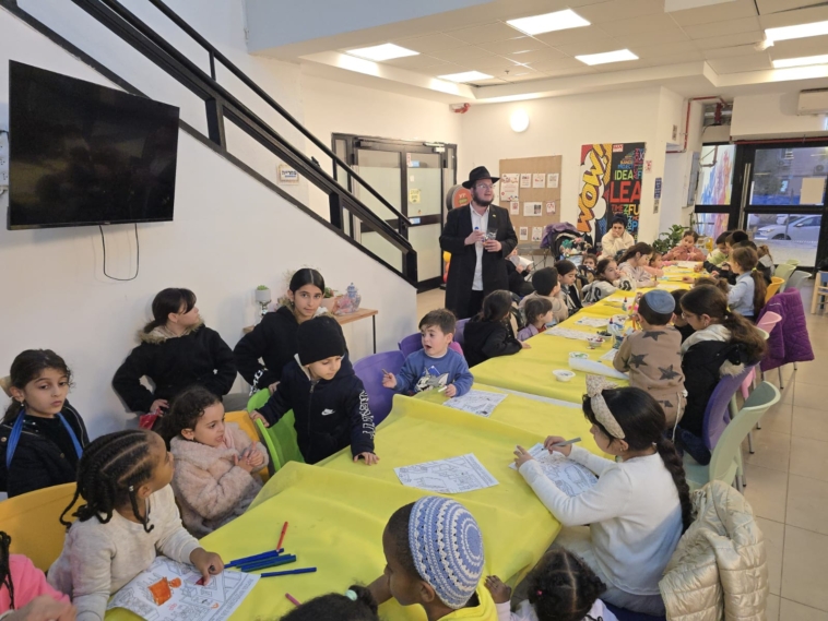 הצצה: הקהילה החב"דית המתהווה בהרי הפוקונוס