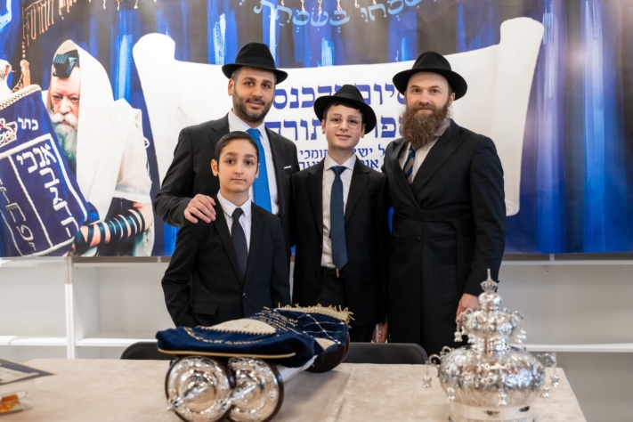 ספר תורה ראשון הוכנס להיכל תות"ל החדשה אוסטרו-הונגריה