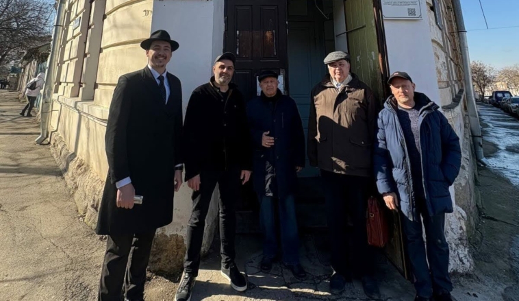 לפני החג: ניידות חב"ד הגיעו לאלפי חיילים