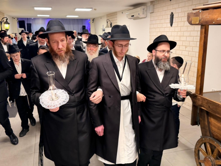 קראון הייטס: שמחת הלחיים של משפחות קלפמן-רוזנבלט