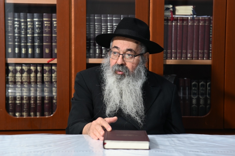 אלוף פיקוד דרום החב"די • נטפי דמע אחר מיטתו