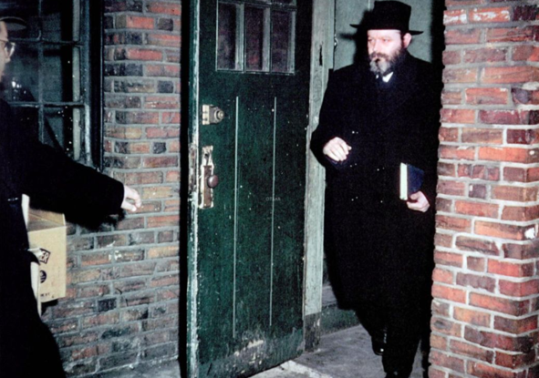 הוחלפה הספרייה במערב 770, נחשף חלק מהשאלאש