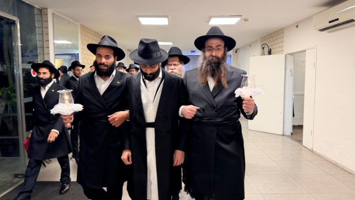 כפר חב''ד: שמחת חתונת משפחות דרורי - דניאל