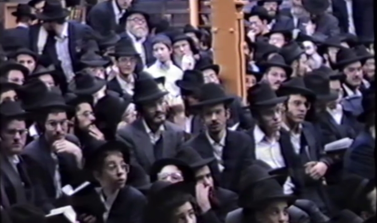 החב"דניקים שנתקעו בדרך לשמח בחתונות • ראיון בלעדי