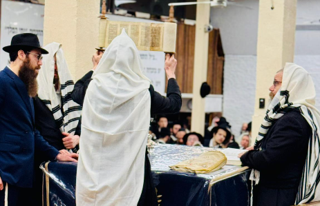 בית חיינו: מאות השתתפו בשחרית חול המועד פסח