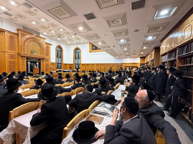 מנצ'סטר: מנכ"ל ישיבת חב"ד קריית אתא ריתק את בחורי בעלז