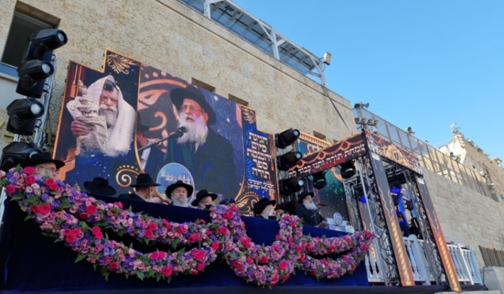 הושלם: נקנו האותיות האחרונות בס"ת התשיעי של ילדי ישראל