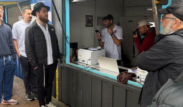 חצי שנה לטבח בבונדי: ספר התניא הודפס בבית חב"ד החדש