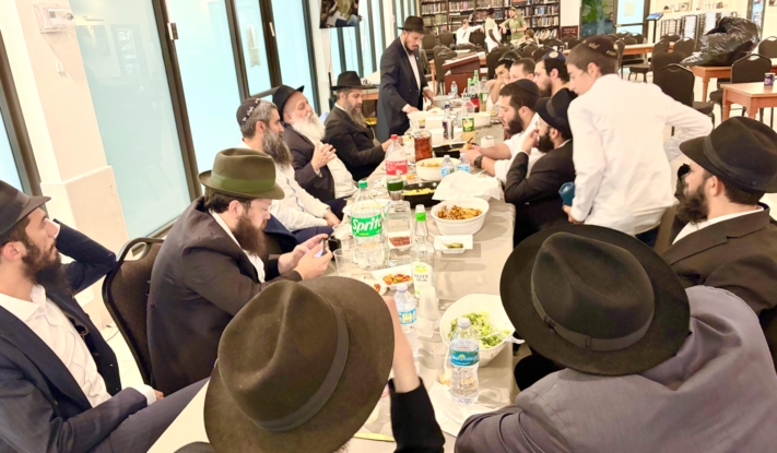 פלורידה: התוועדות ג' תמוז בבית משיח 770