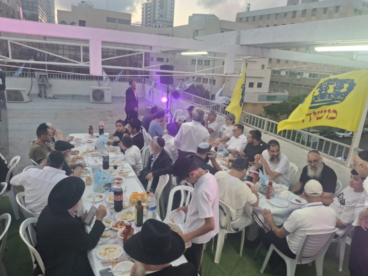 למרות הכל - נוסעים: ראשוני התמימים נוסעים לקבוצה תשפ"א