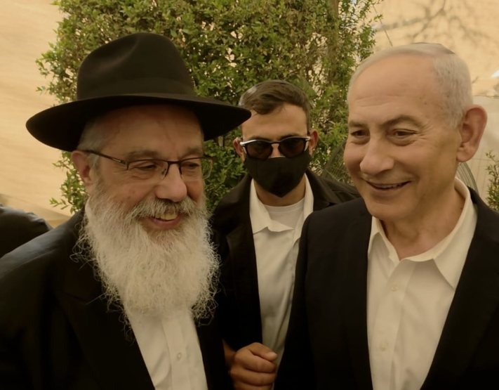 הרב נחשון נפגש עם ראש הממשלה באזכרה לאחיו הי"ד