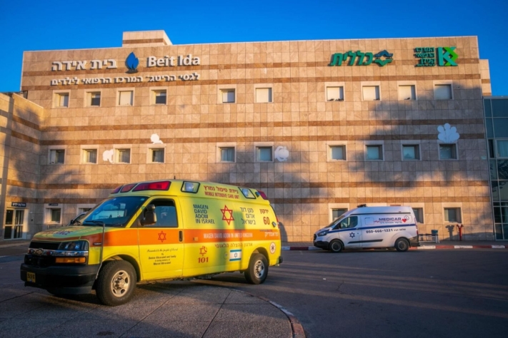 בחור מישיבת חב''ד במרכז הארץ בטיפול נמרץ - הציבור נקרא להתפלל
