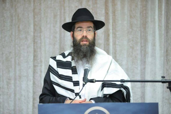 בונים את בית המקדש • הרב מנחם מענדל נחשון